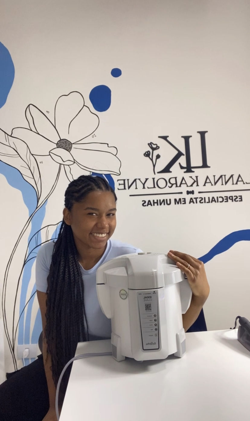 Autoclave para esterilização — alongamento de unhas em Aparecida de Goiânia com higiene profissional